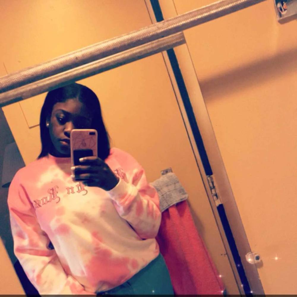 Meet your Posher, Ornelie